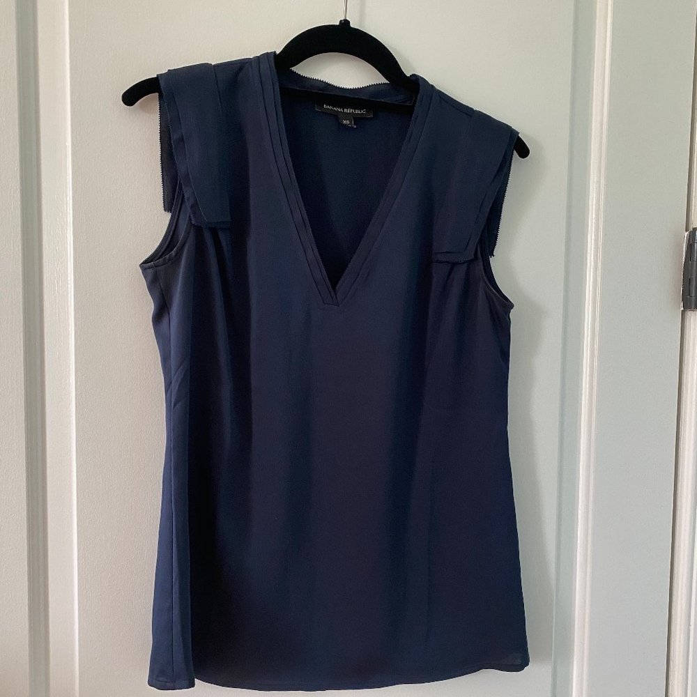 Banana Republic navy sleeveless blouse